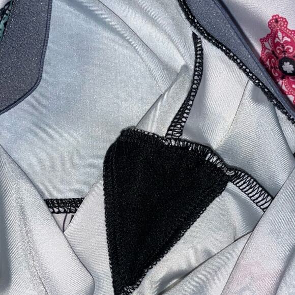 Onzie Flow Bike Shorts Color: Boho Love Print Woman's size Small/medium #285 - Picture 14 of 15